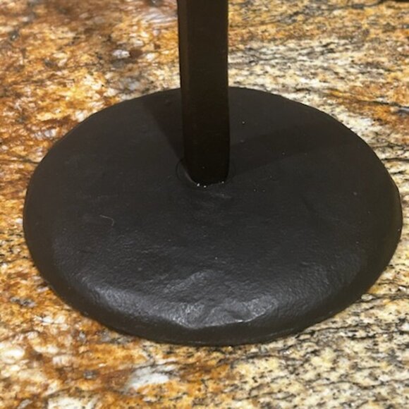 NWT Set of 2 Vintage Industrial Yet Elegant Textured Iron Candlestick Holders - Picture 4 of 8